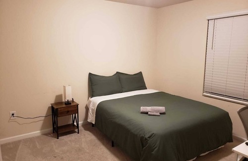 Northeast Raleigh House | A brand new, comfortable and clean share bathroom C