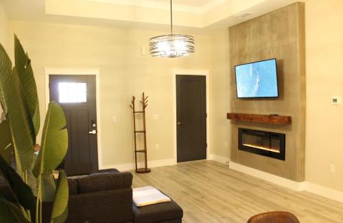 Palm Coast House | A Brand New Home- 14 min to Beach 3br, 2baths, 2 car garage