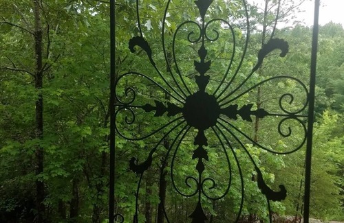 Mill Spring Cabin | A cabin in a private place yet close to activities