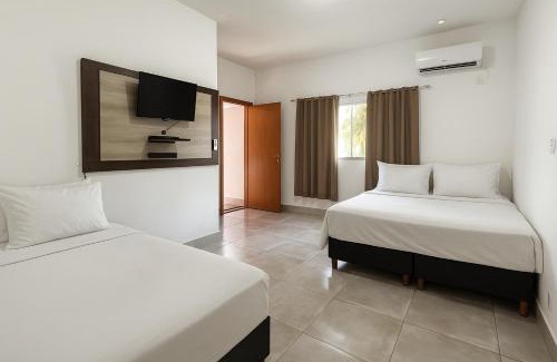 Prive das Caldas House | A Casa Paradisíaca Total Luxuoso Piscina Super Hiper Mega Quente 50 graus Aquecimento Elétrico , Sinuca e 5 Quartos Com Roupa de Cama e Banho