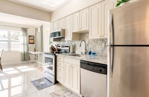 North Andrews Gardens House | A Comfy Stay By Shea Conveniently Located