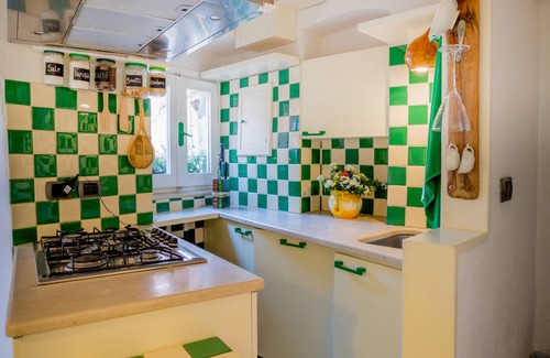Arcola Apartment | A CORNER OF PEACE SEEING THE SEA