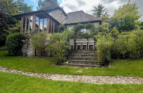 Cotleigh Cottage | A cosy 15th century thatched Devon cottage