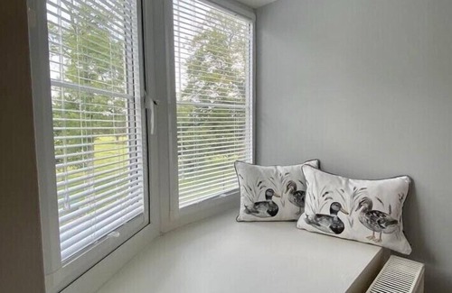 Shanklin Cottage | A cosy cottage in Shanklin Old Town with 15% off Red Funnel travel.