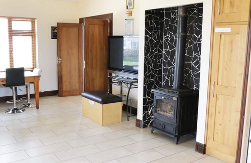 Turloughmore Cottage | A COUNTRY VIEW COTTAGE, family friendly in Athenry, County Galway