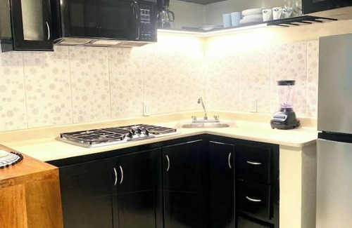 Los Maestros Apartment | A cozy open studio