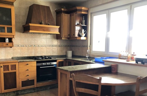 Fisterra House | A dream with garden, porch, barbecue, sea views and near the beach.