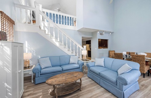 Uptown - Upper Duval Condo | A Duval Street Oasis with balcony overlooking Duval