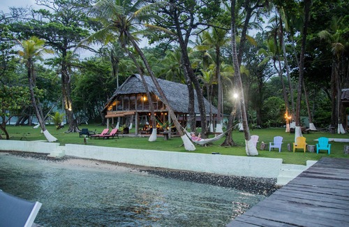 Isla Grande House | A fantastic place between the sea and the jungle