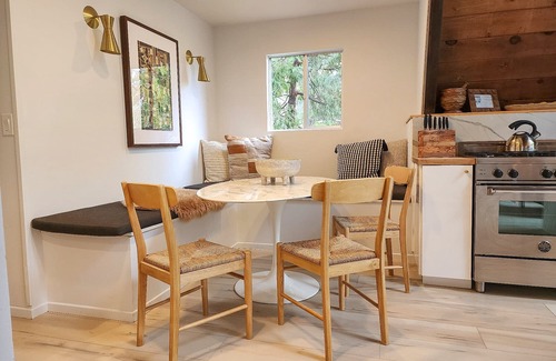 Lake Arrowhead Cabin | A-Frame - 4 Bedroom + Loft Game Room Lake Access Fenced Yard AC