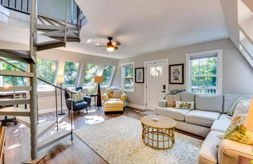 Anderson House | A-Frame Anderson Cabin Half Mi to Lake Hartwell!