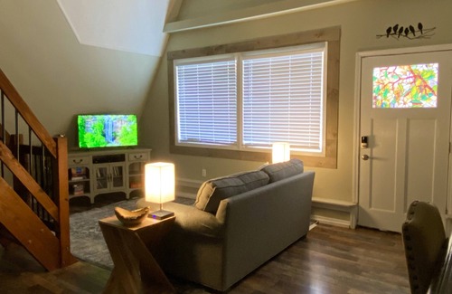 Banks County Cottage | A-Frame Getaway! 3 beds, 2 baths, hot tub