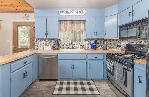 Arnold Cabin | A-Frame of Mind - Beautiful Tri-Level 4 Bedroom 3 Bath in Arnold w/Gameroom