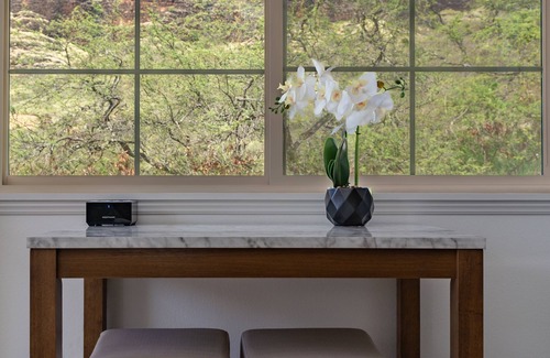 Makaha Valley Apartment | A Gem btw Mountain & Ocean