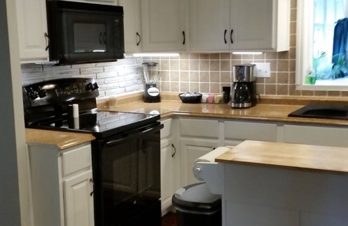 Vine Grove House | A great get -a -way!