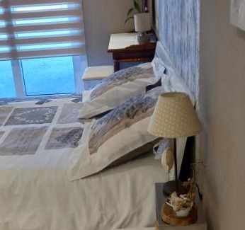 Brison-Saint-Innocent Apartment | A l instant présent