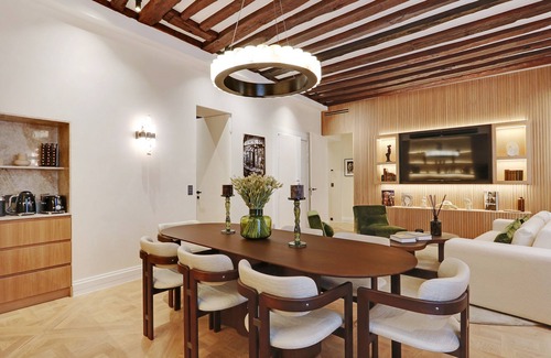 6th Arrondissement Apartment | A Lavish 3-BR/3BA with Services in Saint-Germain