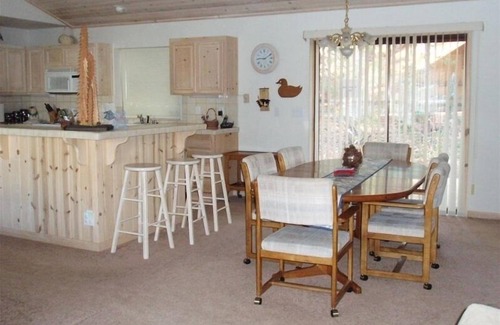 Truckee House | A Little Bit of Heaven-a Mountain Experience at its Best