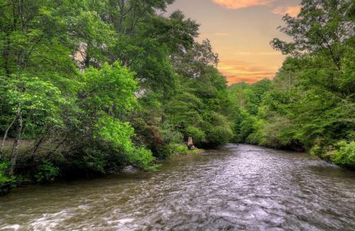 McCaysville Villa | A Little Bit of Heaven Swim in the creek soak in the hot tub and relax in comfort