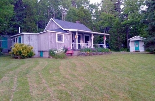 Hancock Cottage | A Little Bit of Paradise on the Maine Coast