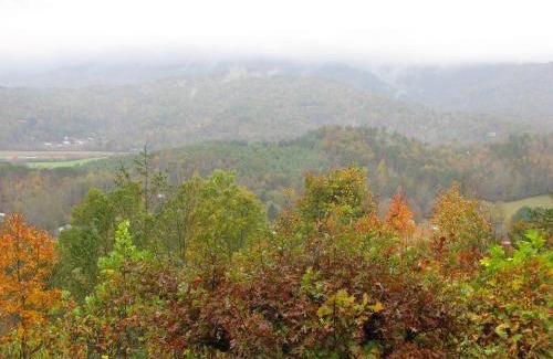 Franklin House | A Little Slice of Smokey Mountain Heaven with Wifi