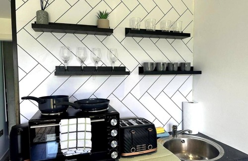 Coleraine House | A lorry conversion in to a beautiful countryside home with hot tub