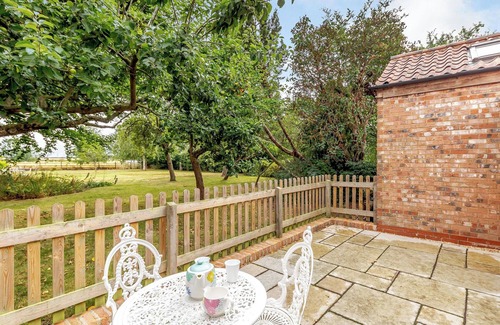 Rampton Cottage | A lovely barn conversion in a quiet location, ideal for a relaxing break or as a touring base.