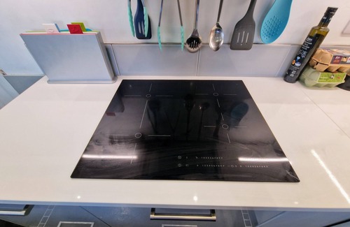 Bare Apartment | A Modern 2 Bedroom Apartment in the Quiet Leafy Grove, Close to the sea Front