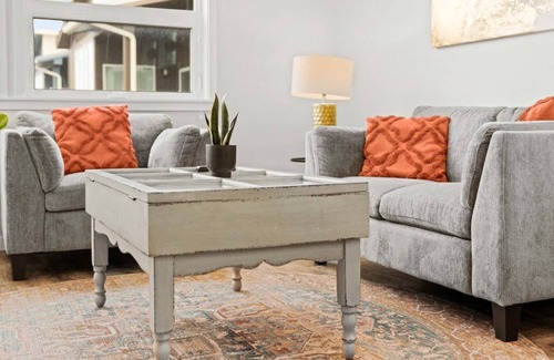 Boise Villa | A park-like setting in this BRAND NEW build near the river