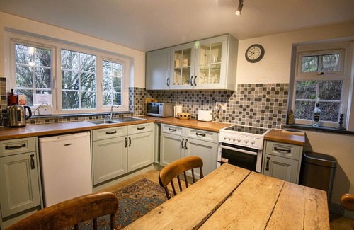 Llanidloes Cottage | A Peaceful Hideaway With Stunning Views