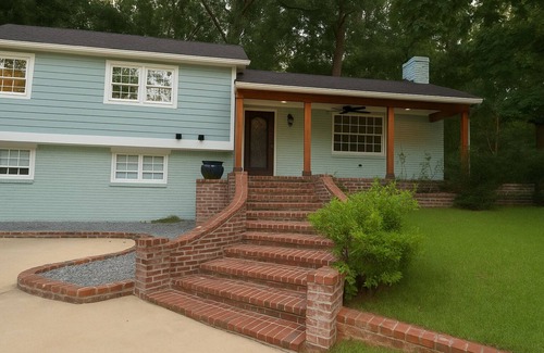 Ellendale House | A perfectly well balanced blend of City Amenities and Quiet Retreat