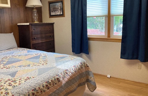 West Union Apartment | A quiet & relaxing stay in Northeast Iowa