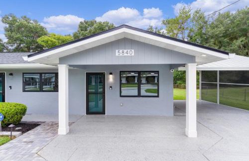 Belleview House | A Ray of Turquoise