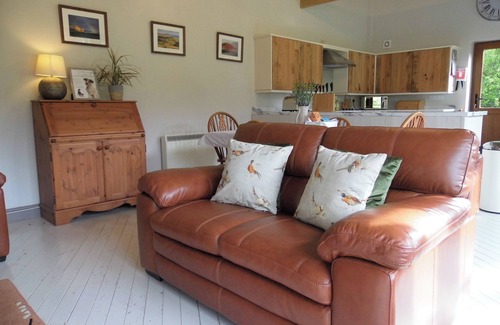 Chickerell Cottage | A rural retreat barn conversion, located close to the seaside town of Weymouth.