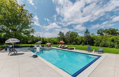 Mequon House | A Rustic Retreat w Heated Pool