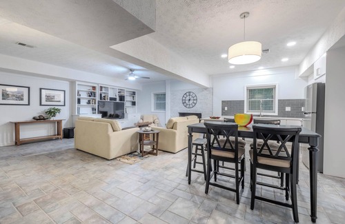 Greer Apartment | A Serene Retreat with Modern Comforts