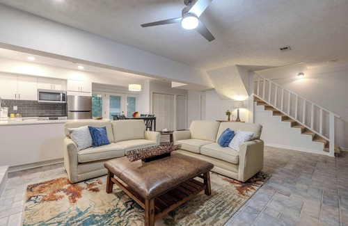 Greer Apartment | A Serene Retreat with Modern Comforts