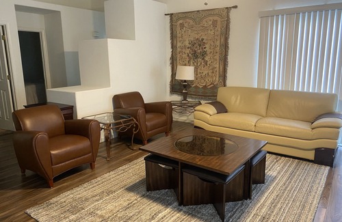 Citrus Heights House | (A) Single Story In Citrus Heights. 3 bed, 2 bath, 2 car garage and yard.