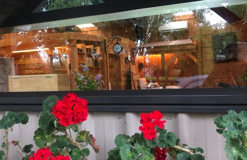 Te Horo House | A snug wood retreat yum uncooked breakfast with home baking and a bubbly treat.