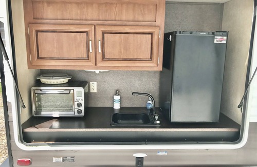 Spring Hill House | A Spacious 2bdr RV home near Beaches &Weeki Wachee & Tampa