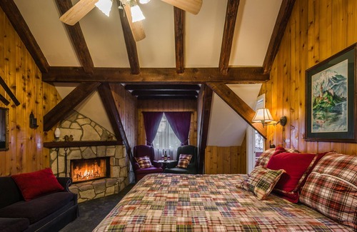 Twin Peaks Hotel | A spacious mountain lodge rich in history that’s perfect for all ages to experience a unique mountain vacation in a beautiful forest setting