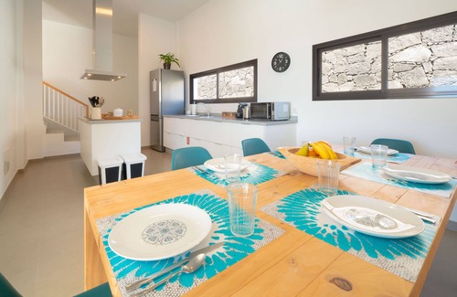 Nazaret Villa | A Special Offer Villa with pool of 150m2.