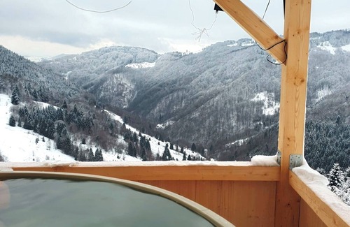 Lupsa House | A special place to retreat and detox daily activities