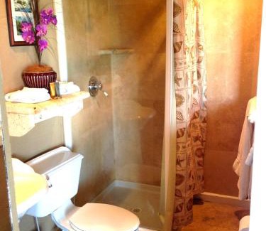 Gambier Hotel | A Stone's Throw Away