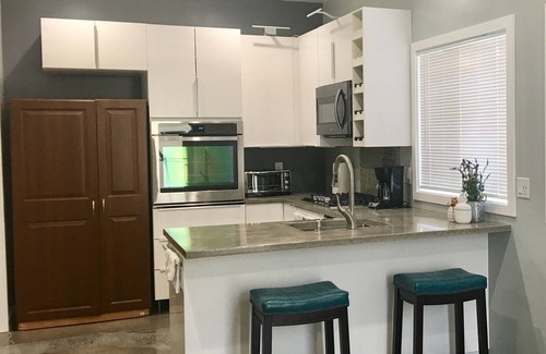 'Aina Haina House | A Sweeter than a Suite