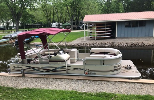 Fremont House | A true oasis located on Partridge Lake in Fremont, WI!