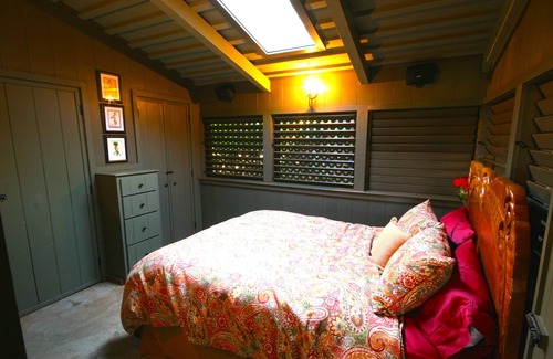 Kaanapali Cottage | A unique dolphin cabin in Kaanapali!