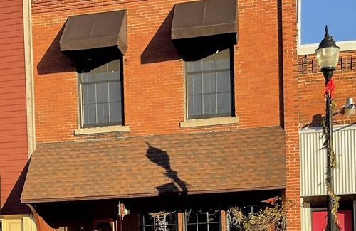 Lake Odessa Apartment | A Warm and Cozy in the heart of downtown Lake Odessa, Michigan