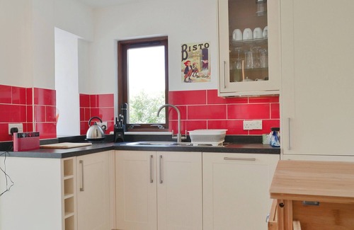 Portinscale Cottage | A well placed semi-detached cottage with fell views.