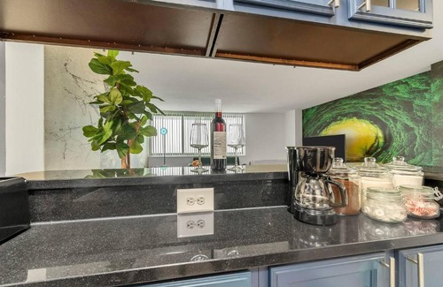 Towson Apartment | A WELL SEASONED APT IN TOWSON MD.WALKING DISTANCE TO EVERYTHING.